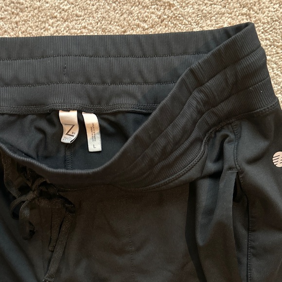 Z By Zella Nordstrom Black Daily Joggers Brushed Jersey Soft Knit, Large. EUC - Picture 5 of 5